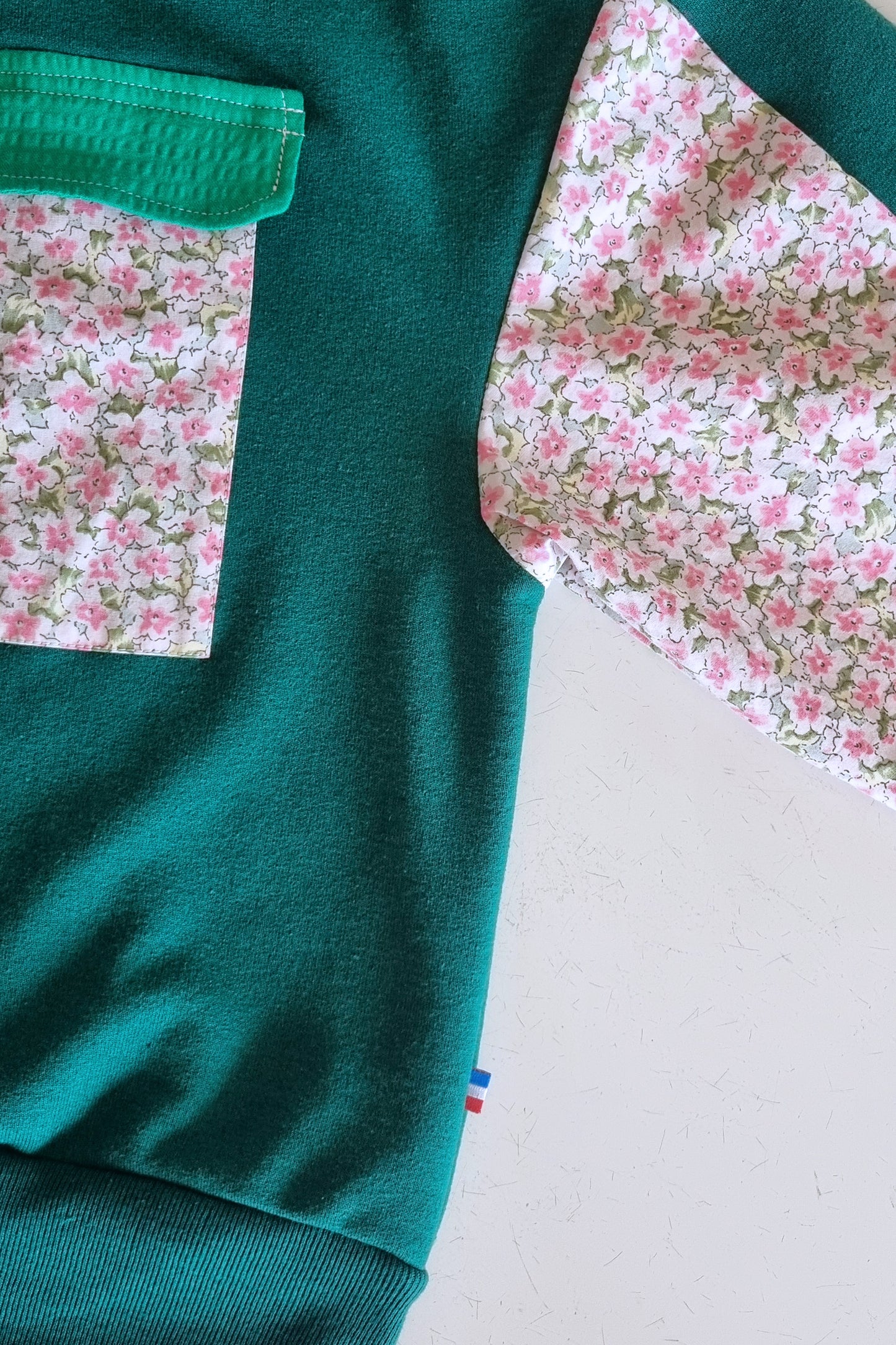 Sweat-shirt Marguerite - vert- fleurs rose